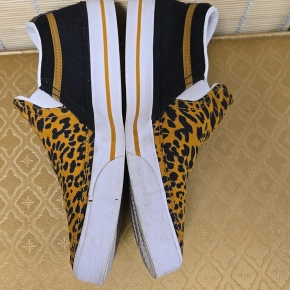Nike Court Legacy Animal Print Slip-On Shoes - Picture 8 of 11